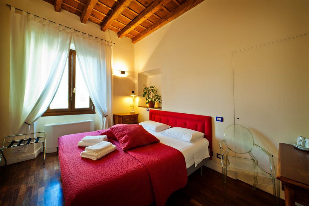 Suburbe Bed & Breakfast 2*
